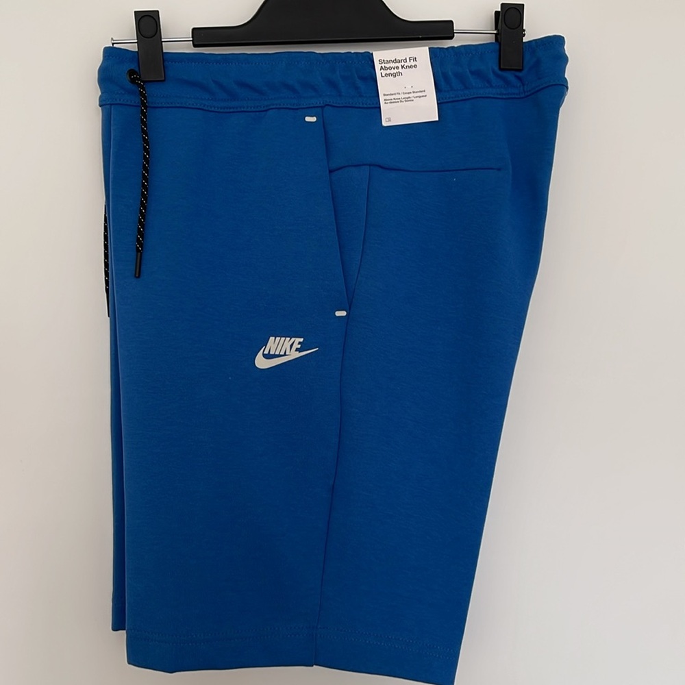 NWT NIKE MEN SHORTS